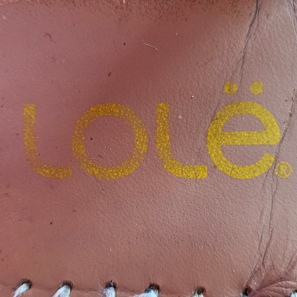 Made from smooth gold leather Lolë sandals gladiator-inspire size 10 or 41 - Picture 5 of 6